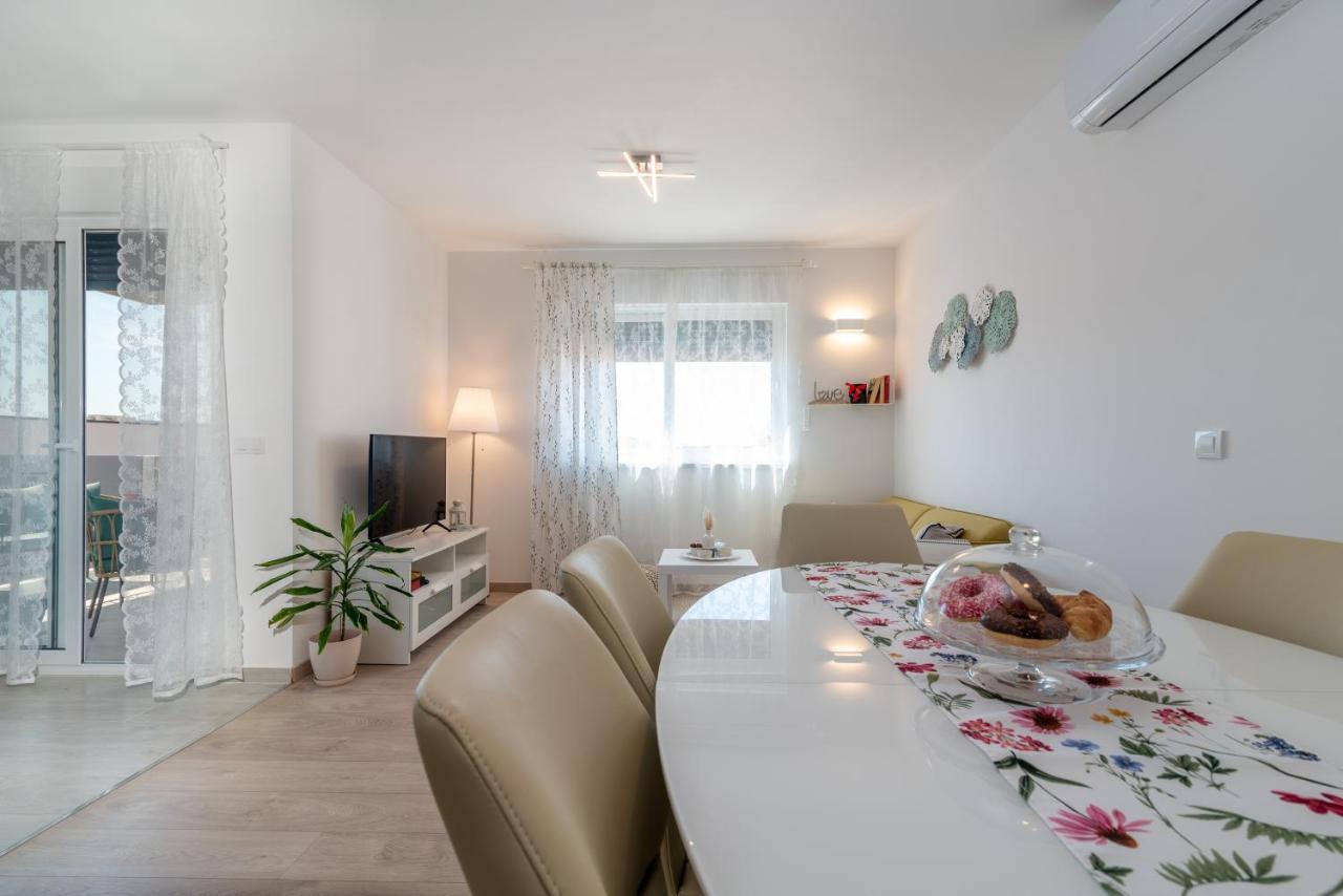 Apartman Lotos Appartement Trogir Buitenkant foto